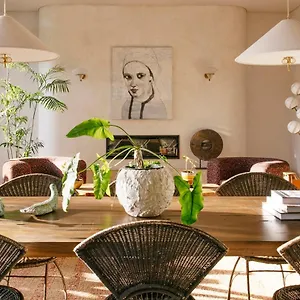 Basq House ***** Byron Bay